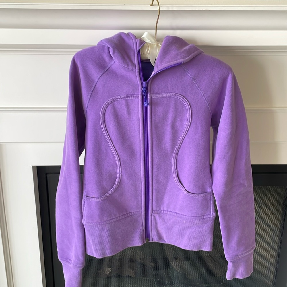 Vintage Lululemon Size 4 Scuba hoodie - immaculate condition!